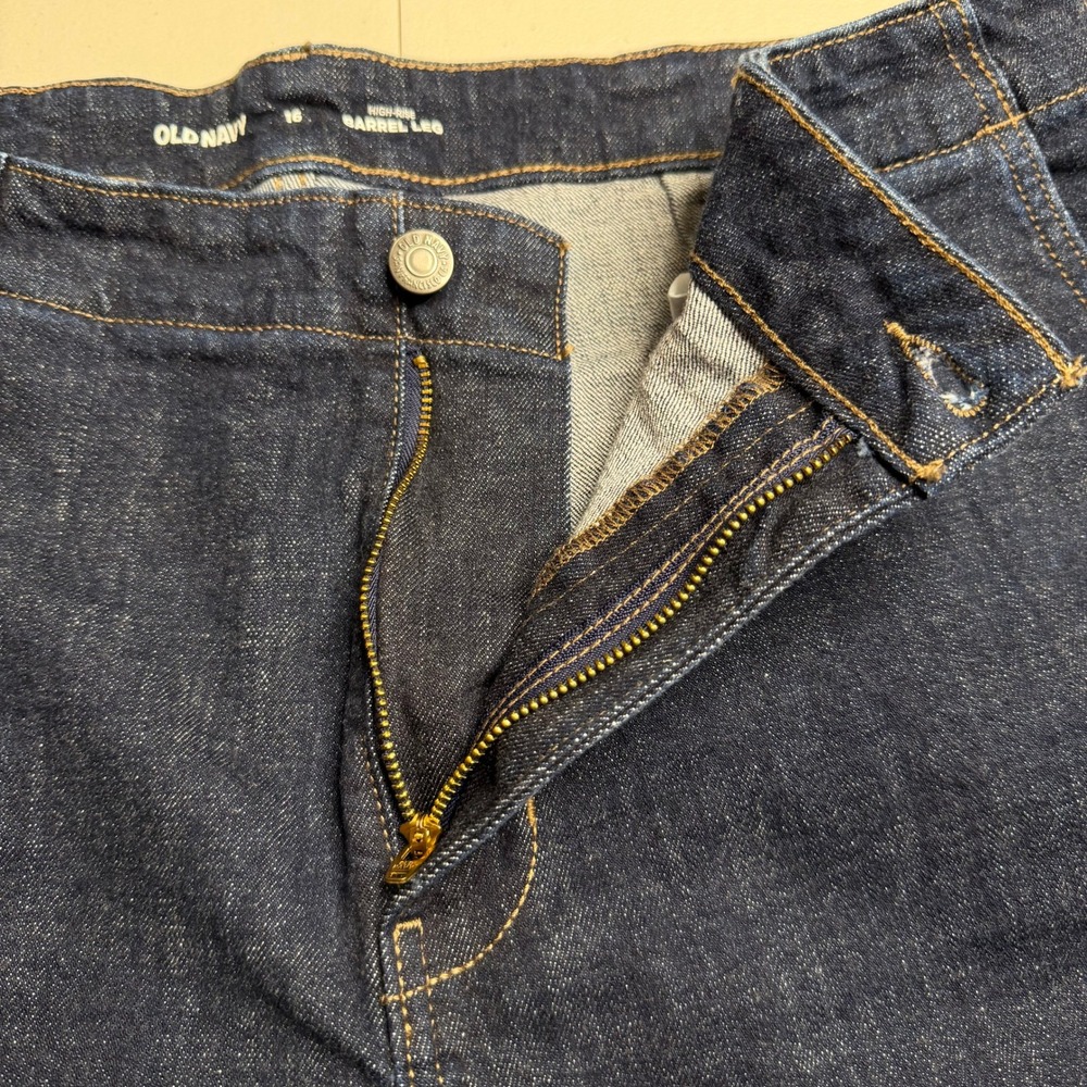 Old Navy Womens High-Rise Barrel Leg Jeans Dark Wash Indigo Size 16 Wide Leg - Picture 4 of 9